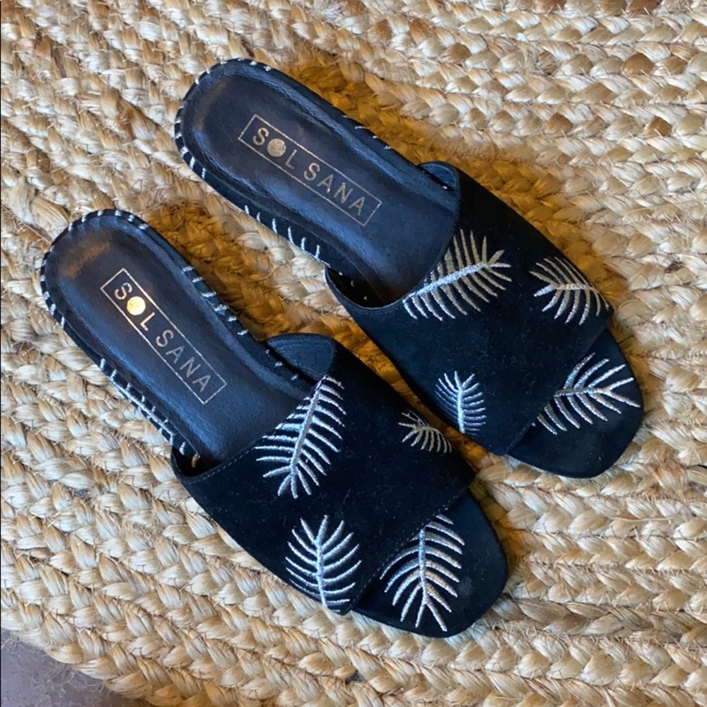 Sol sana slip ons